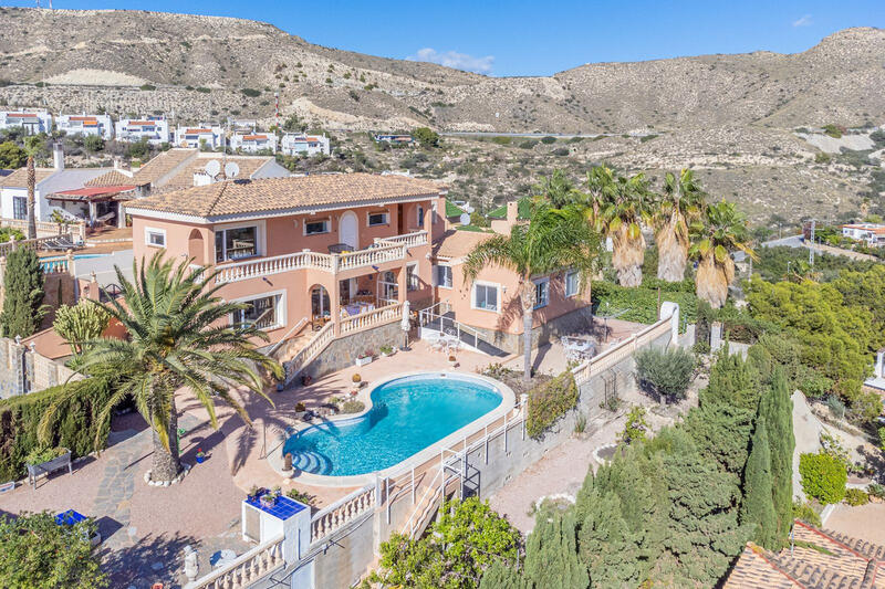 3 Cuarto Villa en venta