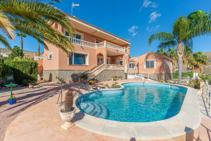 3 Cuarto Villa en venta