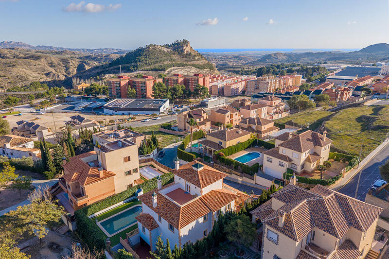 6 sovrum Villa till salu