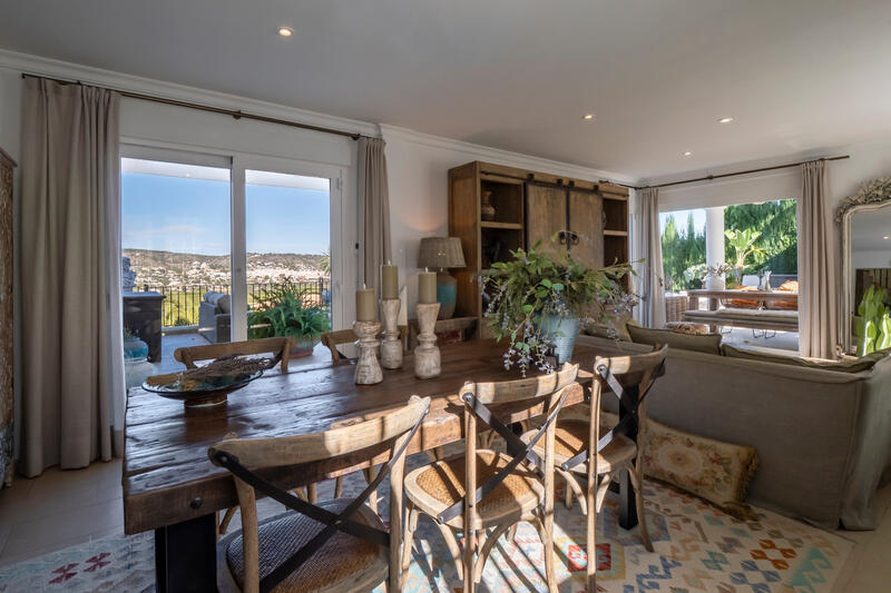 4 bedroom Villa for sale