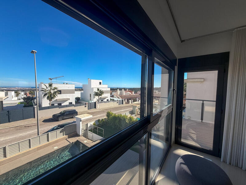 4 slaapkamer Villa Te koop