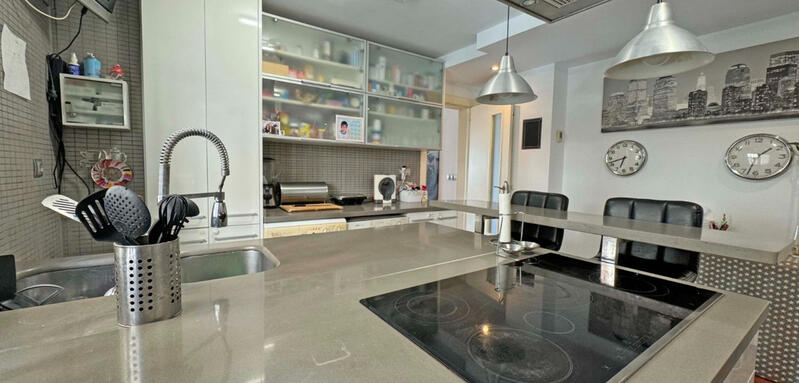 4 slaapkamer Appartement Te koop