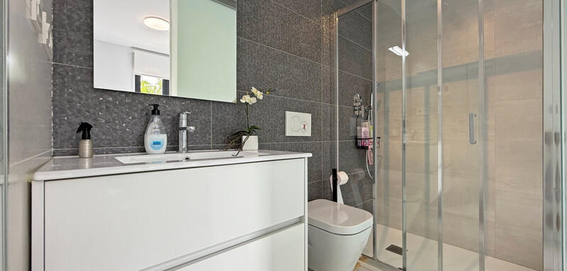 2 slaapkamer Appartement Te koop