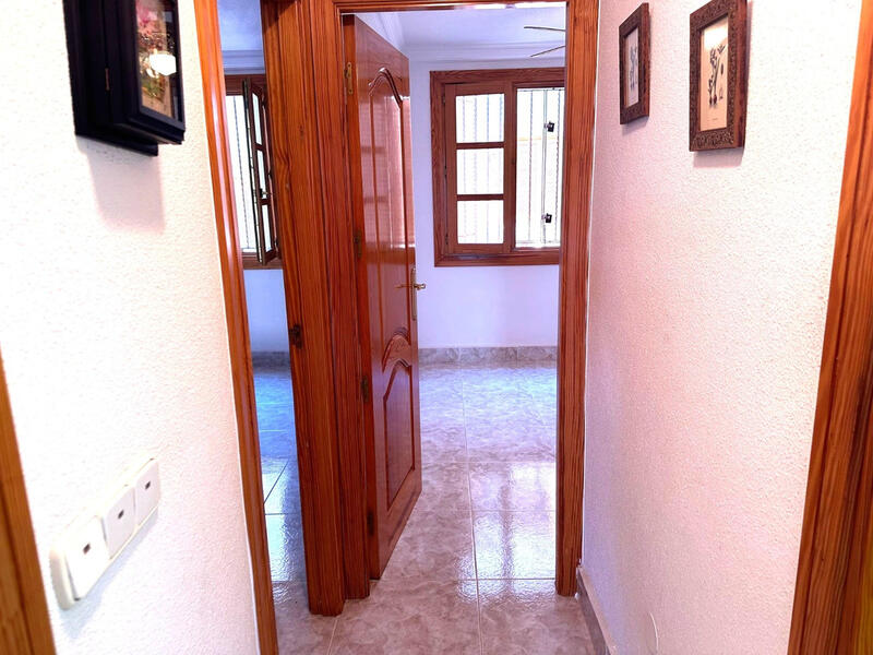4 Cuarto Villa en venta