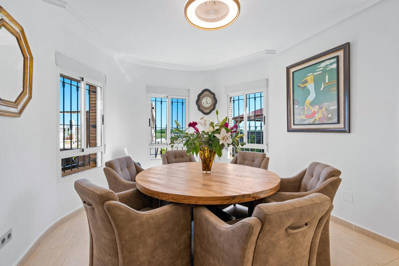 3 Cuarto Villa en venta