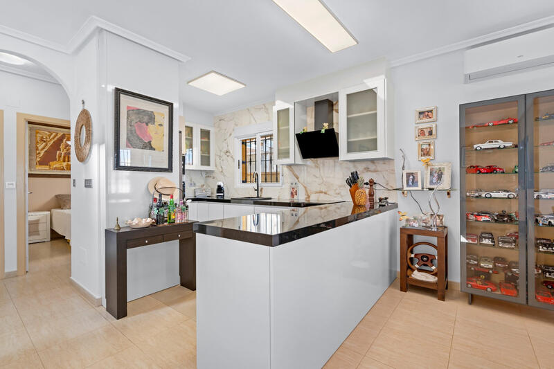 3 Cuarto Villa en venta