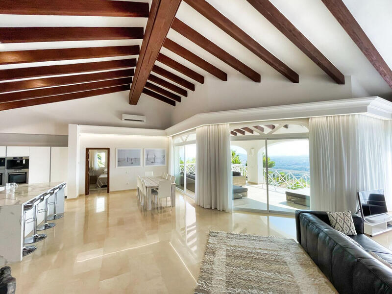 8 sovrum Villa till salu