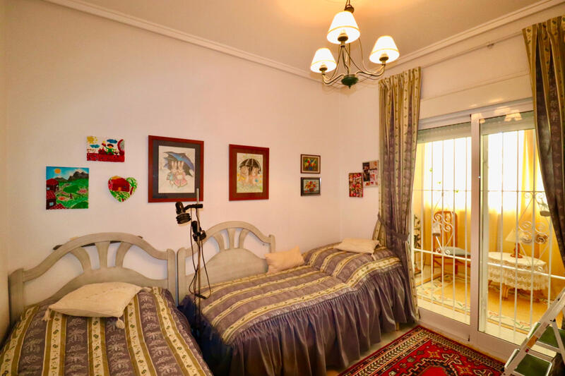 3 soveværelse Byhus til salg