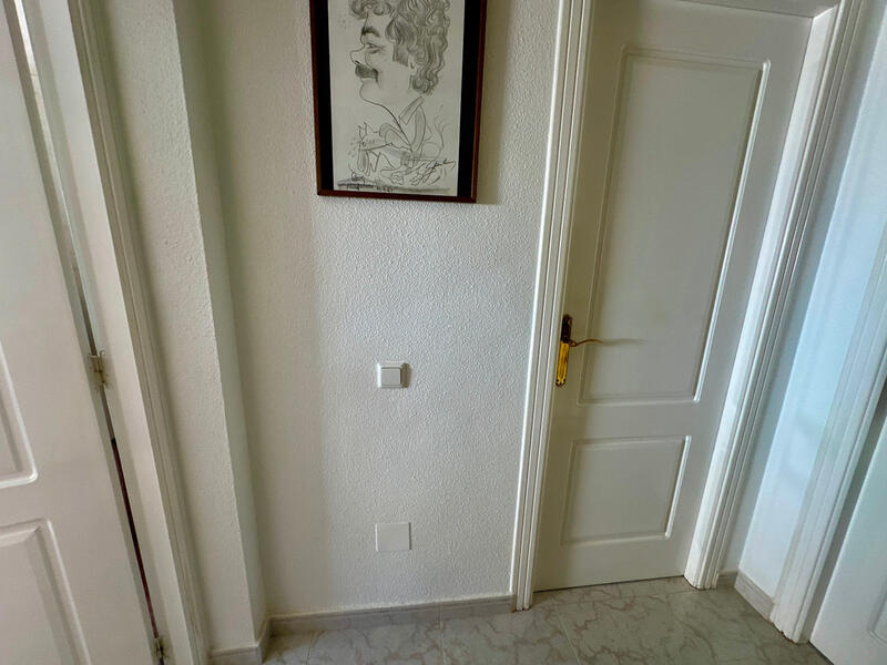 2 slaapkamer Gezinswoning Te koop