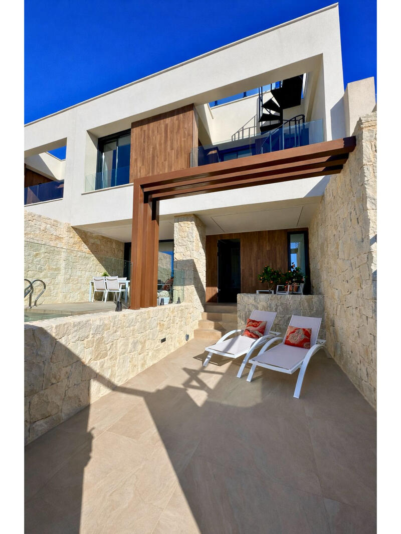 3 soveværelse Byhus til salg