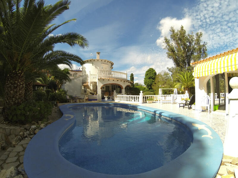 Villa till salu i Denia, Alicante