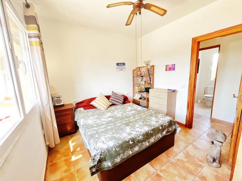 4 Cuarto Villa en venta