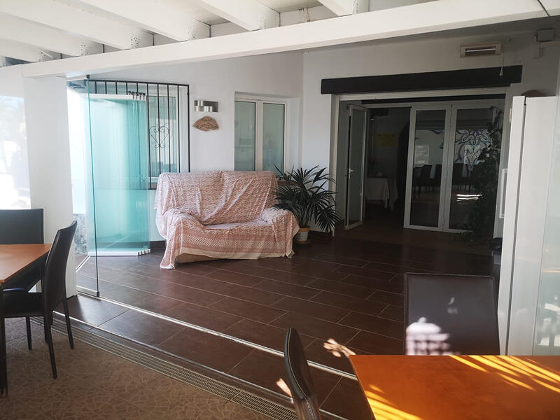 9 bedroom Villa for sale