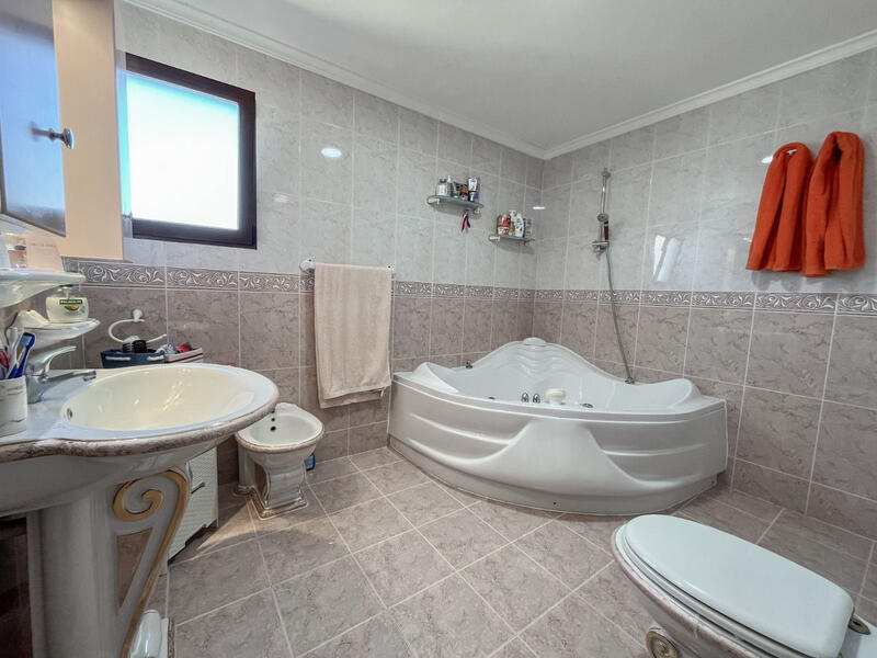 6 Schlafzimmer Villa zu verkaufen