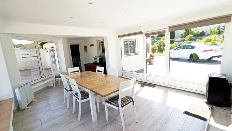 5 bedroom Villa for sale