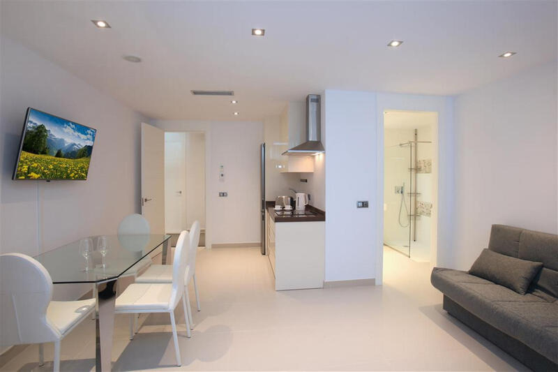 6 спальная комната вилла продается