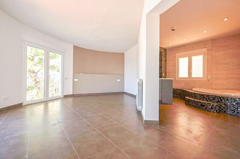 4 спальная комната вилла продается