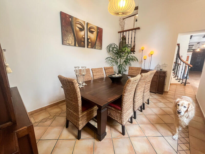 7 bedroom Villa for sale