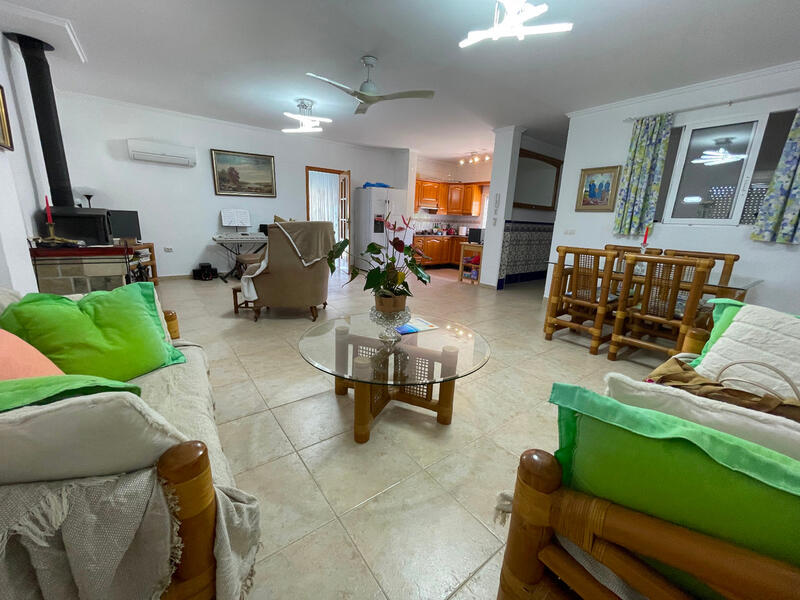 4 bedroom Villa for sale