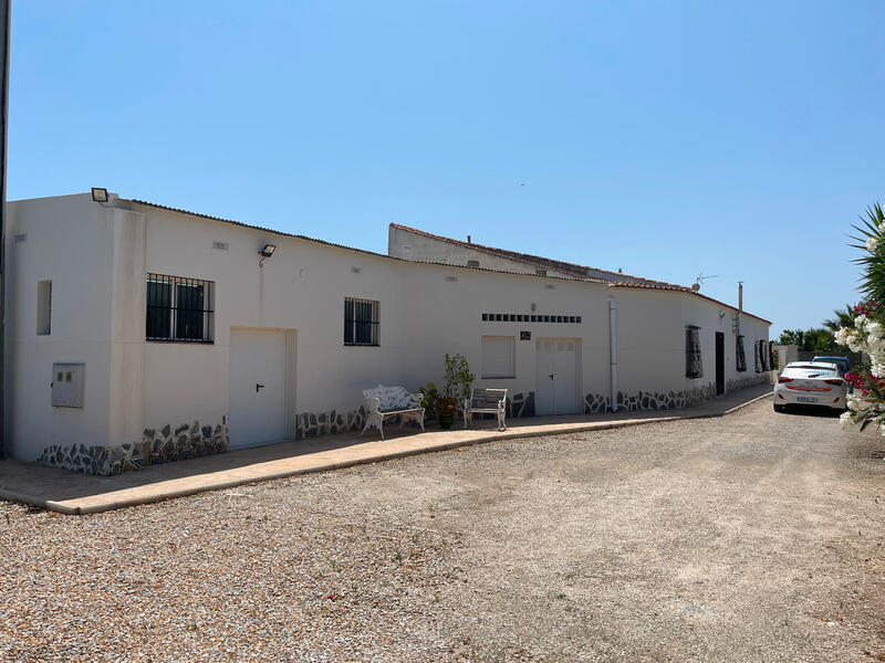 4 bedroom Villa for sale