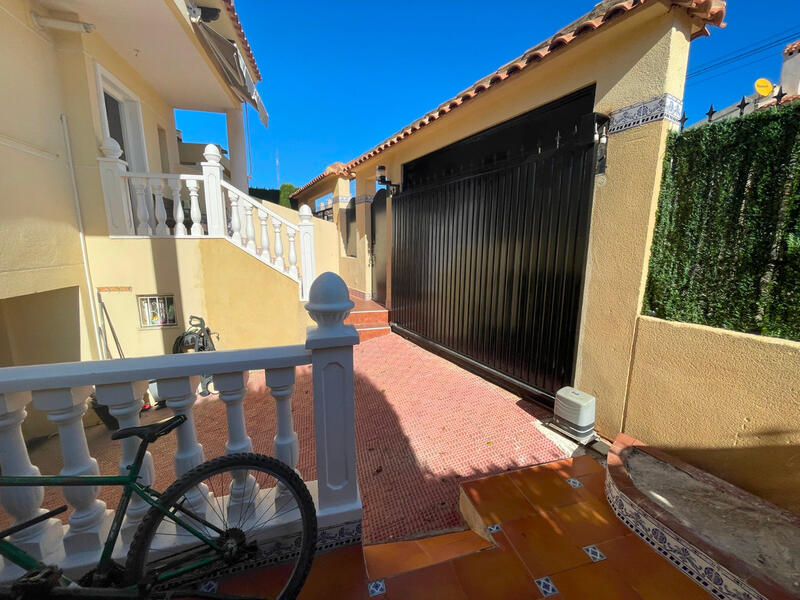 4 slaapkamer Villa Te koop