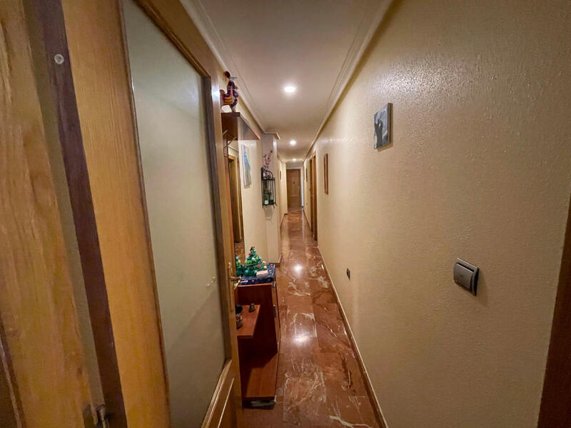 4 slaapkamer Appartement Te koop