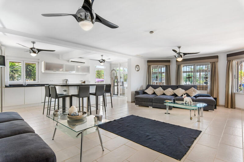 4 bedroom Villa for sale