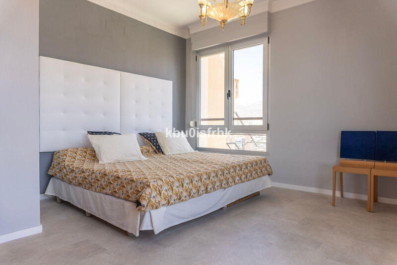 6 bedroom Apartment for sale