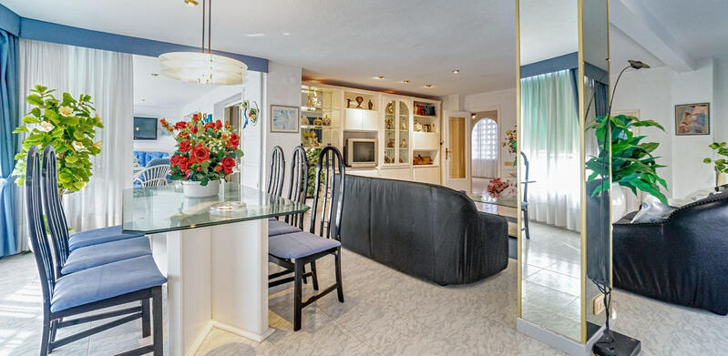 4 bedroom Apartment for sale