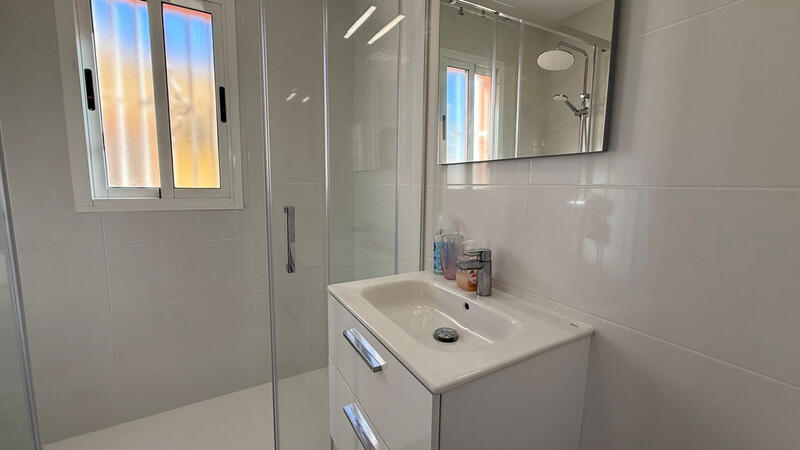 2 sovrum Radhus till salu