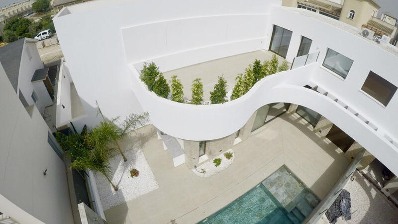 4 спальная комната вилла продается