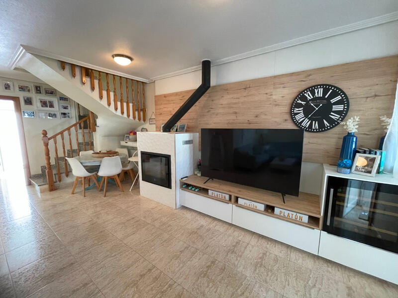 3 slaapkamer Gezinswoning Te koop