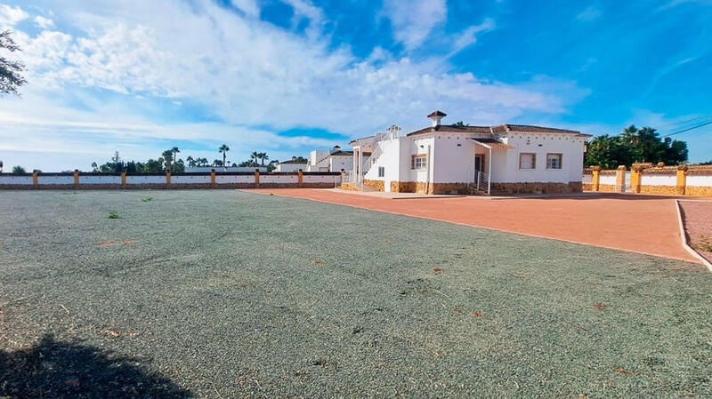 3 Cuarto Villa en venta