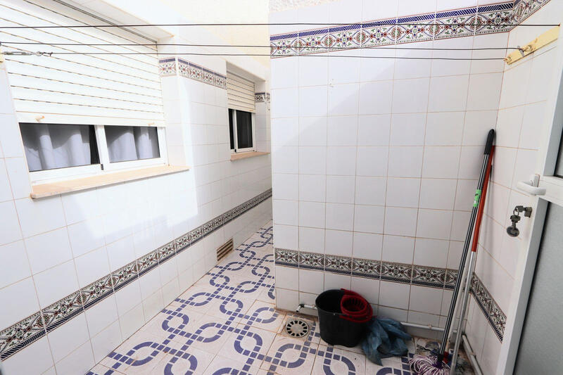 4 Schlafzimmer Stadthaus zu verkaufen