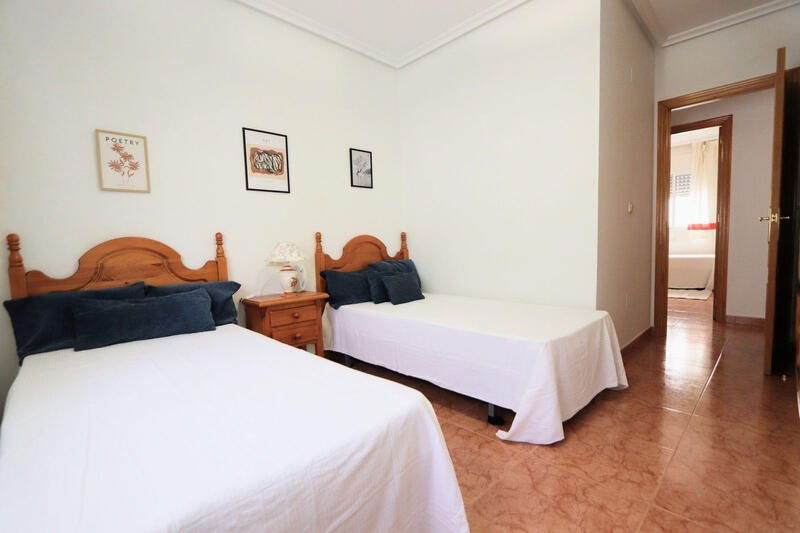 4 Schlafzimmer Stadthaus zu verkaufen