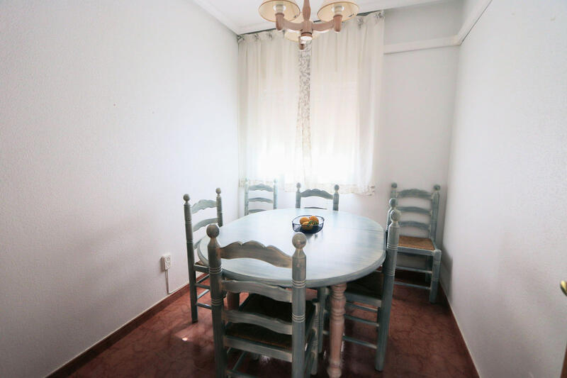 4 Schlafzimmer Stadthaus zu verkaufen