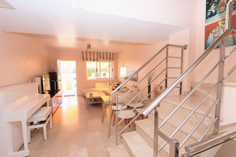 3 Schlafzimmer Stadthaus zu verkaufen