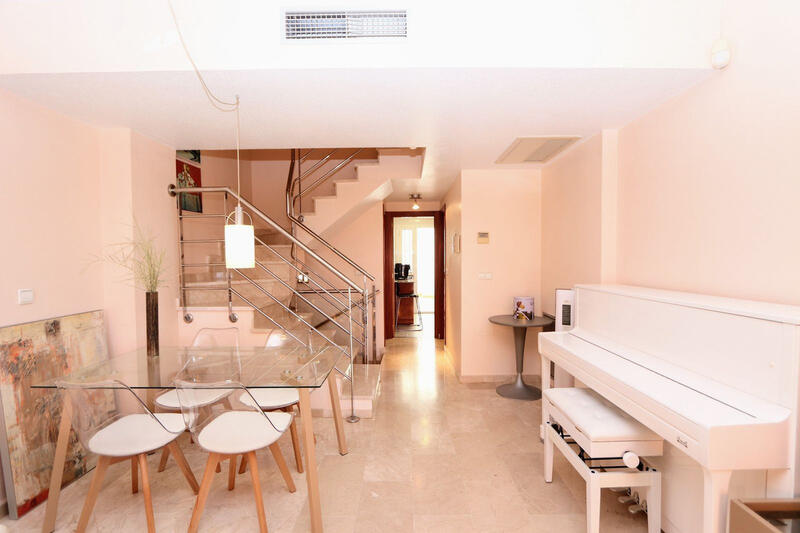 3 Schlafzimmer Stadthaus zu verkaufen