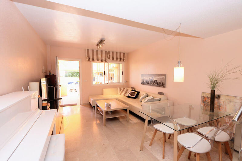 3 Schlafzimmer Stadthaus zu verkaufen