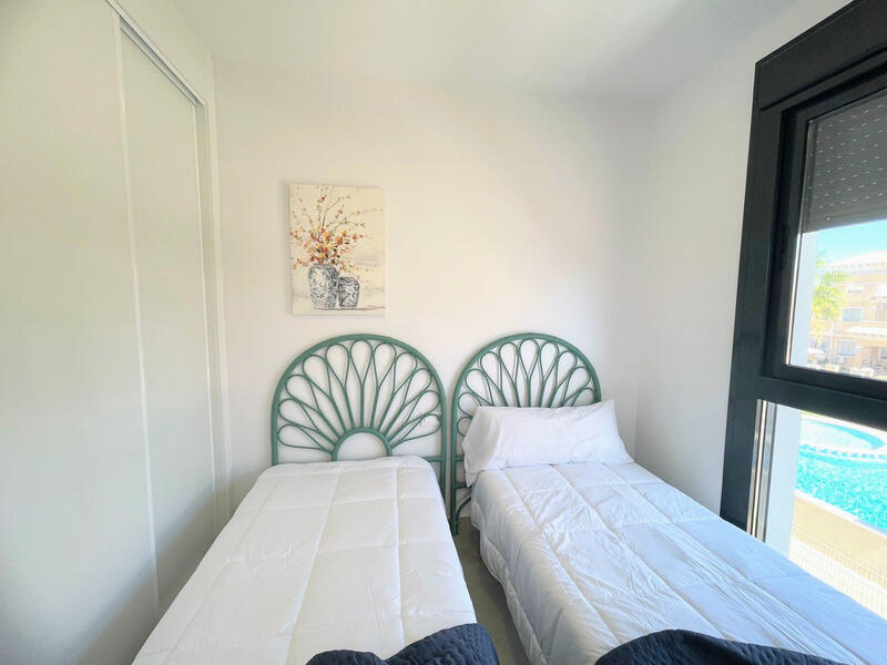 2 спальная комната квартира продается