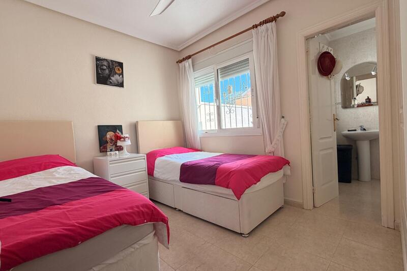 2 bedroom Villa for sale