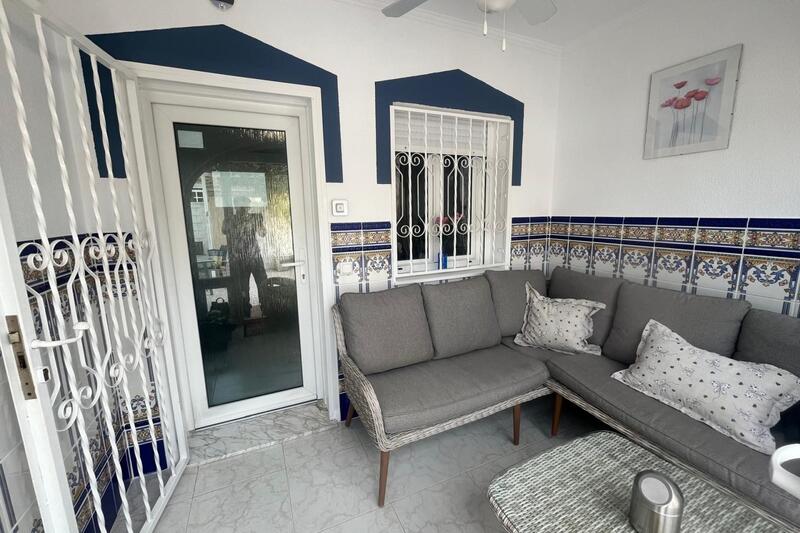 2 bedroom Townhouse for sale