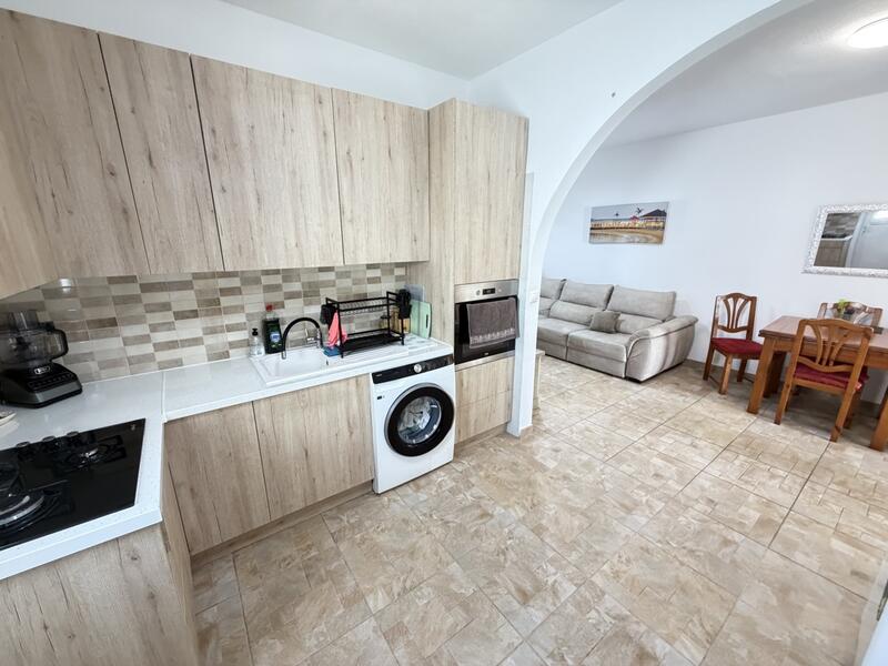 2 спальная комната городская тюрьма продается