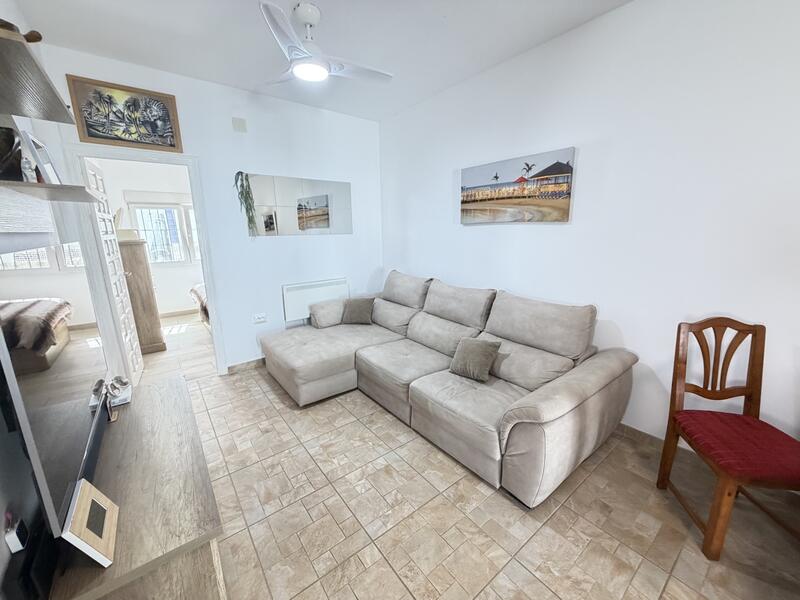 2 спальная комната городская тюрьма продается