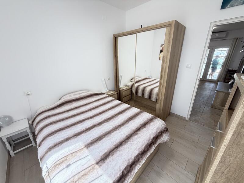 2 спальная комната городская тюрьма продается