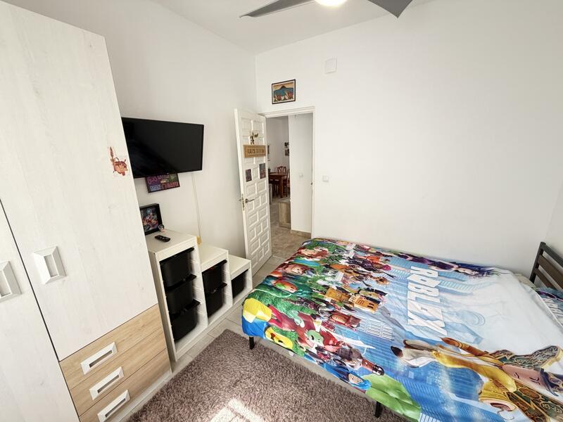 2 спальная комната городская тюрьма продается