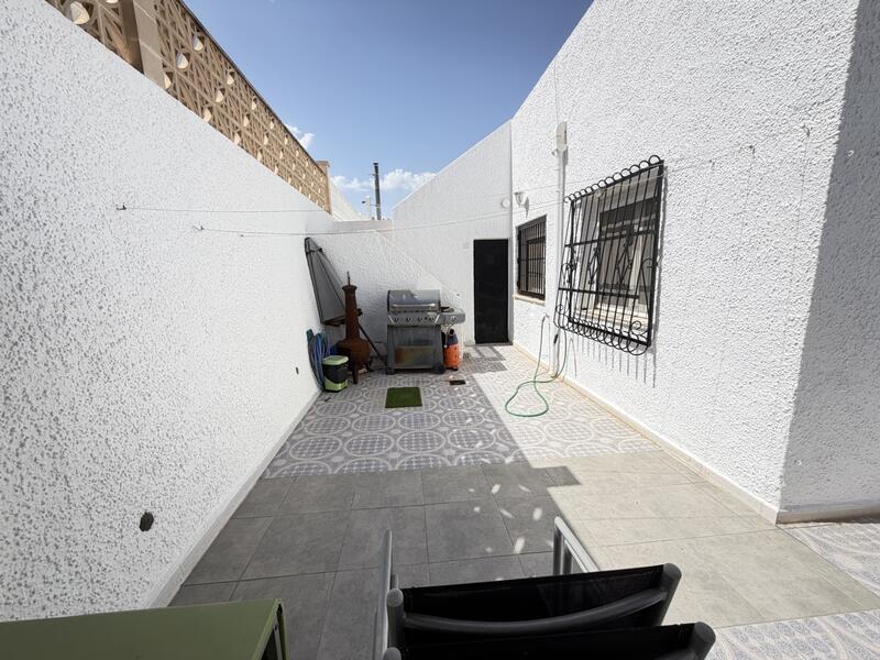 2 спальная комната городская тюрьма продается