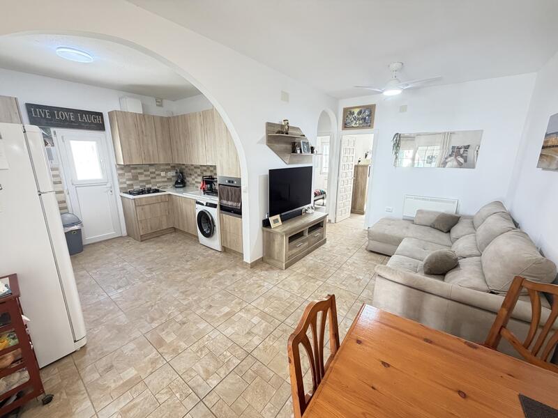 2 спальная комната городская тюрьма продается