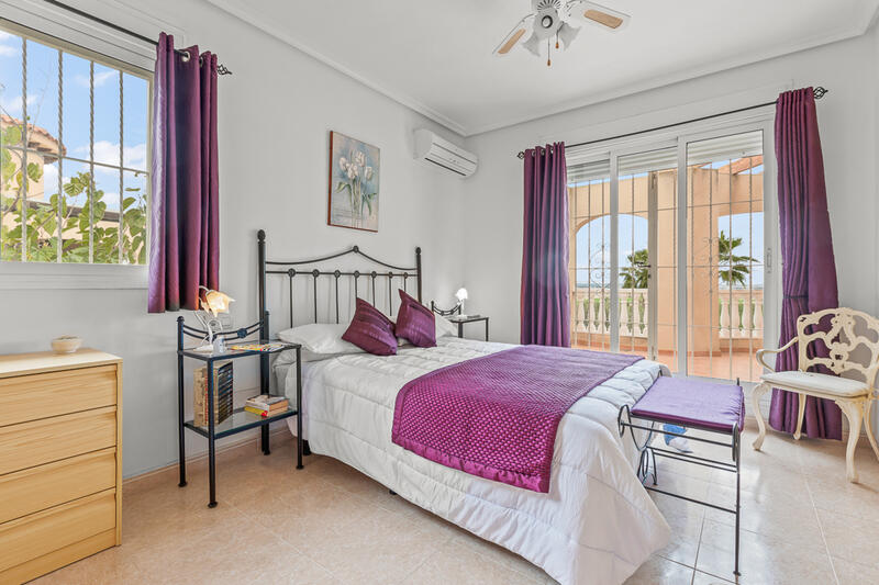 4 Cuarto Villa en venta