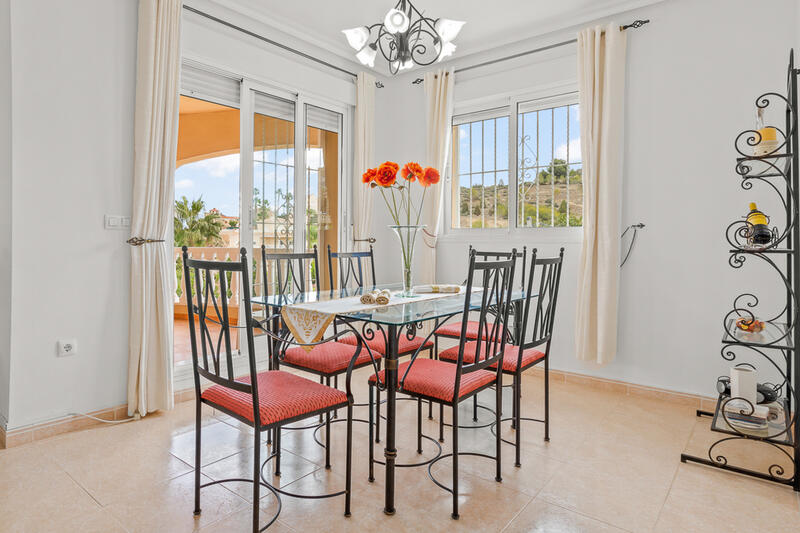 4 Cuarto Villa en venta